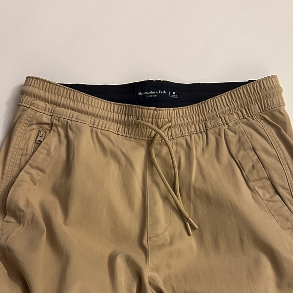 Abercrombie & Fitch Men's Khaki Chinos - Picture 2 of 12